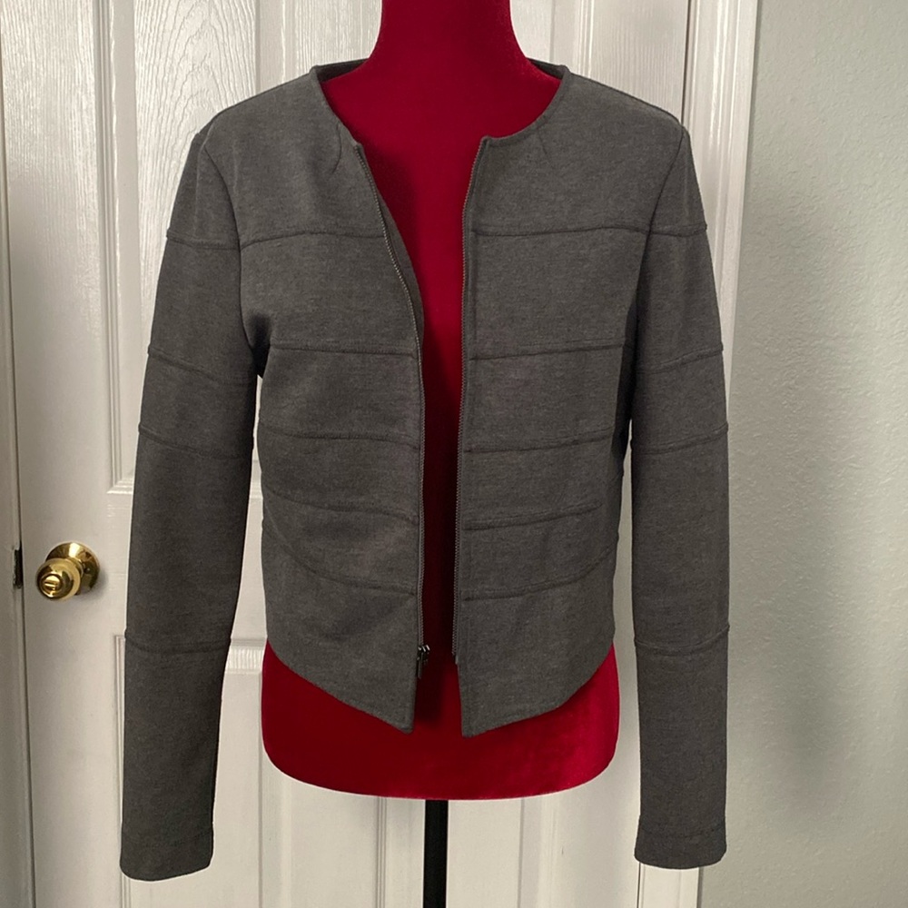 BCBGMaxAzria lightweight Gray tailored jacket Sz L